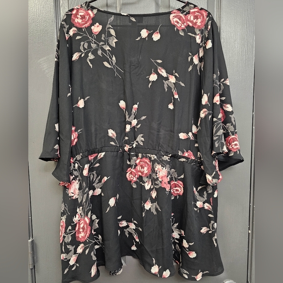 Torrid Sheer Floral Top Size 3 - Picture 3 of 5